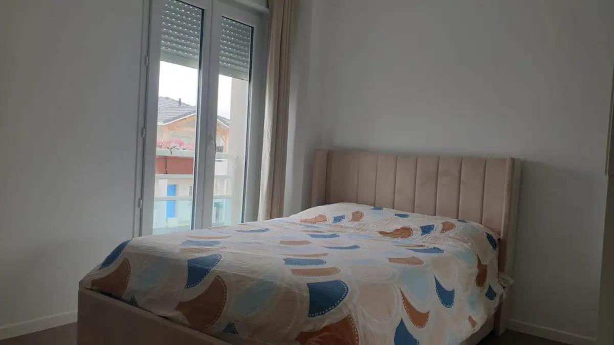 Chambre Calme Dans Une Maison Neuve Avec Jardin Billere Exteriér fotografie