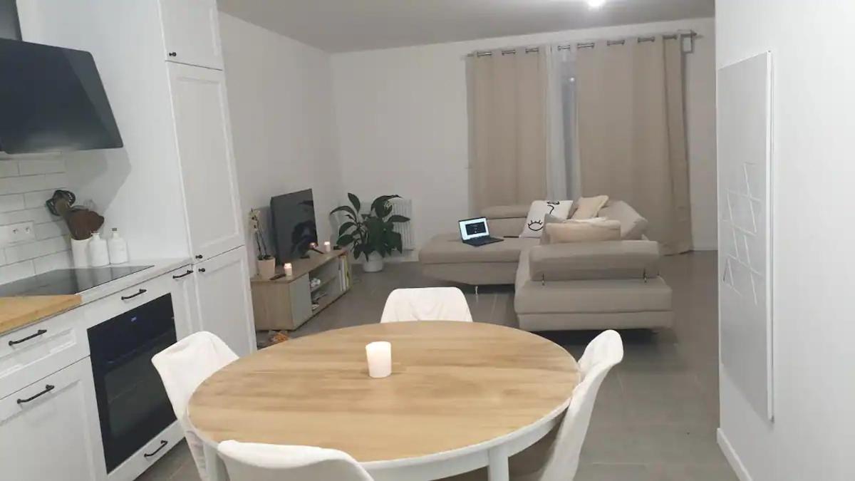 Chambre Calme Dans Une Maison Neuve Avec Jardin Billere Exteriér fotografie