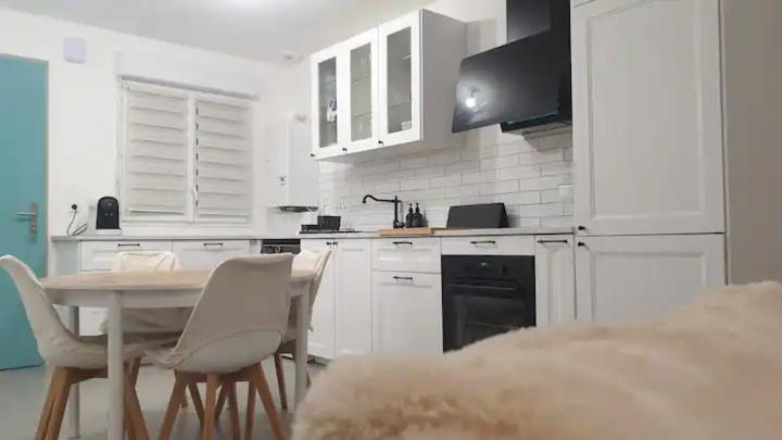 Chambre Calme Dans Une Maison Neuve Avec Jardin Billere Exteriér fotografie